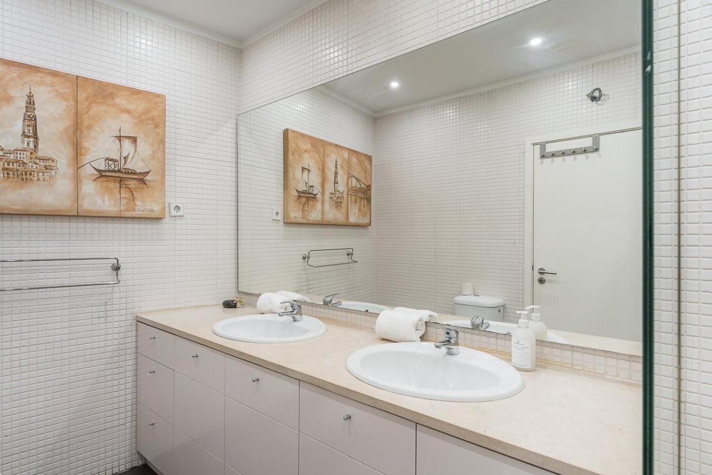 Guestready - Fantastic Apt Overlooking Douro River Porto Exterior photo