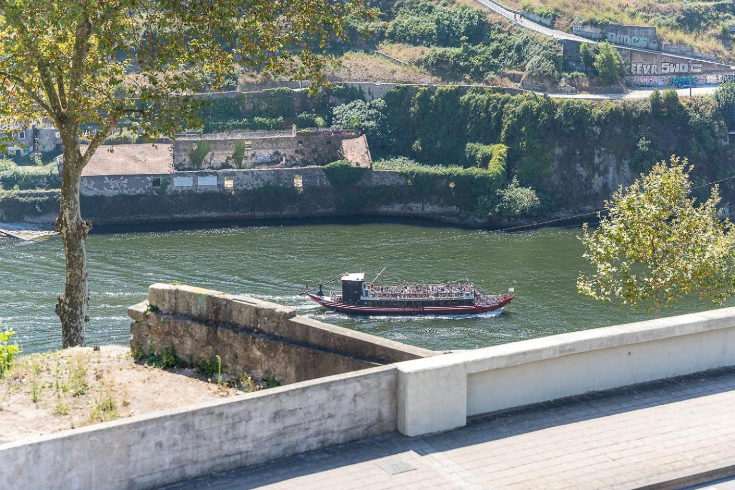 Guestready - Fantastic Apt Overlooking Douro River Porto Exterior photo